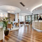 Western Piccadilly Hotel 4*
