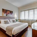Western Piccadilly Hotel 4*