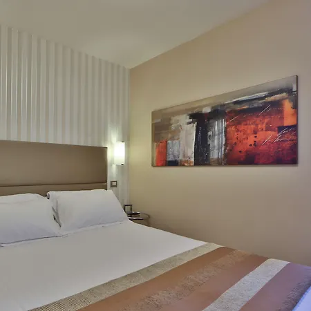 Hotel Western Piccadilly 4*
