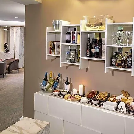 Western Piccadilly Hotel 4*