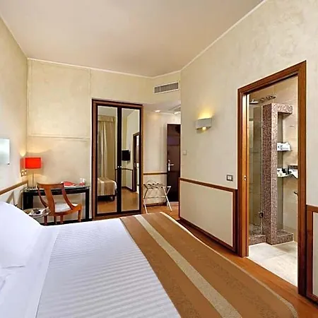 Western Piccadilly Hotel 4*