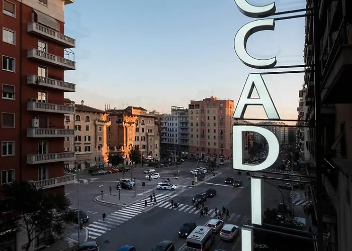 Western Piccadilly Řím