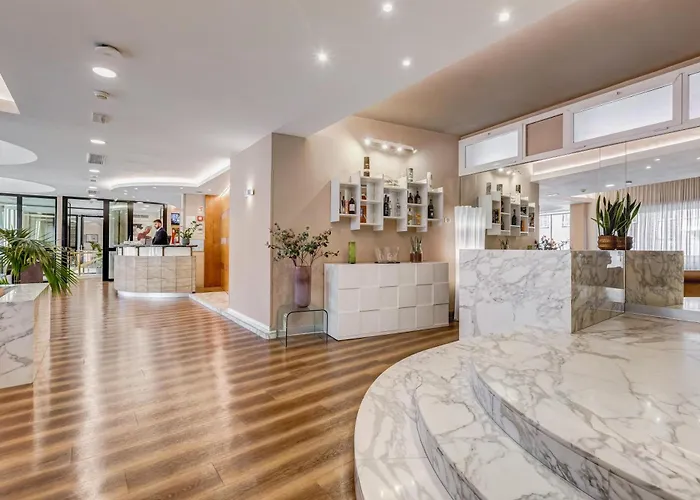 Western Piccadilly Řím