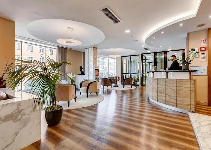 Western Piccadilly Hotel 4*