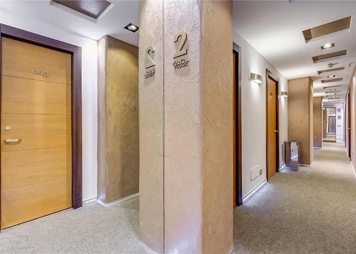 Western Piccadilly Řím