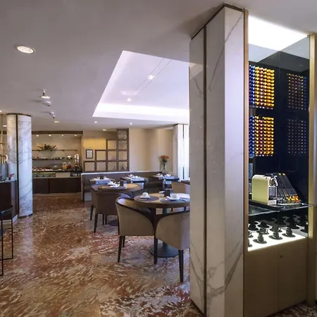 Western Piccadilly Hotel 4*
