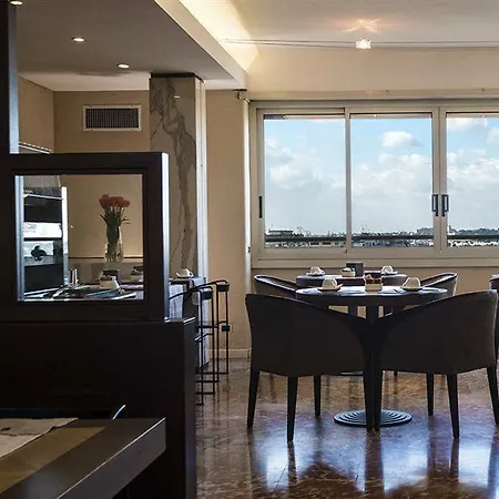 베스트 웨스턴 피카딜리 호텔 4*